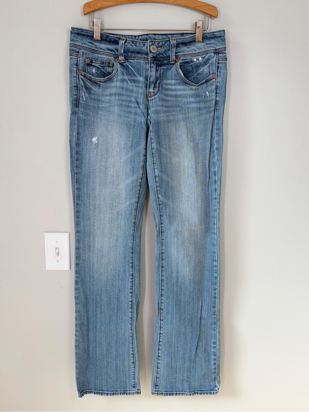 American Eagle 2000s Faded Wash Slim Boot Cut Jeans 2009 Size 6 LONG